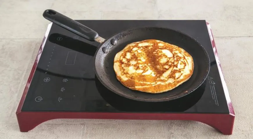 Пишні дріжджові млинці: покроковий рецепт з фото 5