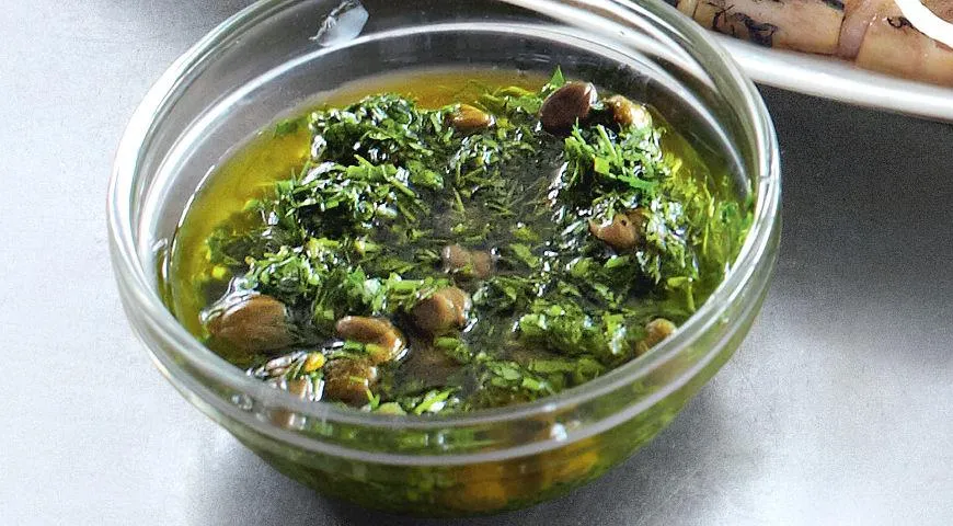 Ароматна та освіжаюча заправка для салату з трав: покроковий рецепт за 168 ккал 1