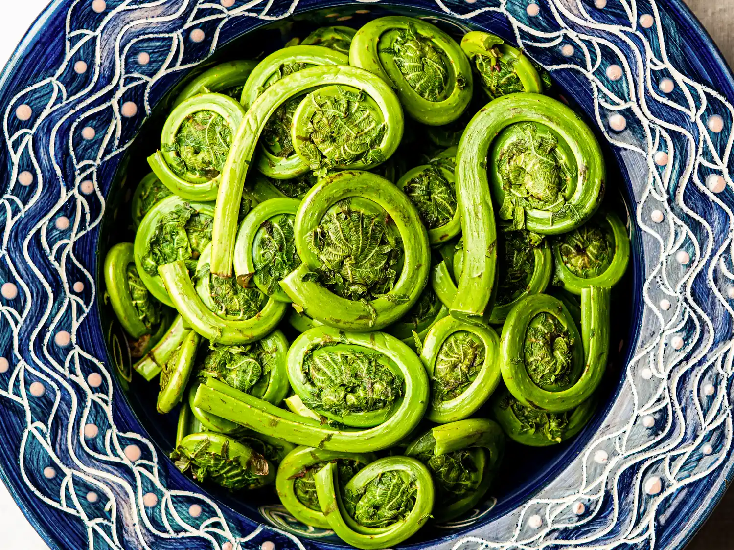 Як безпечно та смачно приготувати дику весняну рослину: поради від шеф-кухарів 1