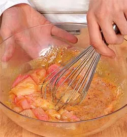 Соковитий десерт з ревеню з повітряними безе: вишуканий рецепт з фото 3