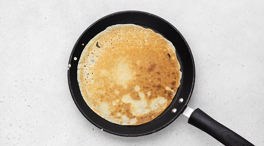 Ніжні млинці з сиром та яйцем: покроковий рецепт з фото 7