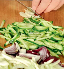 Освіжаючий салат з сочевицею та овочами: покроковий рецепт з фото 3