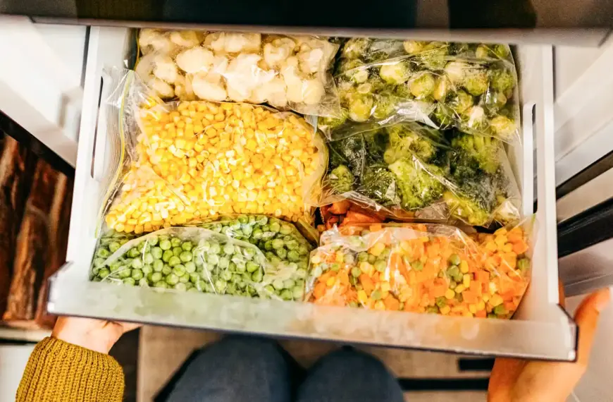 8 продуктів, які ви не заморожуєте, але варто: секрети збереження свіжості