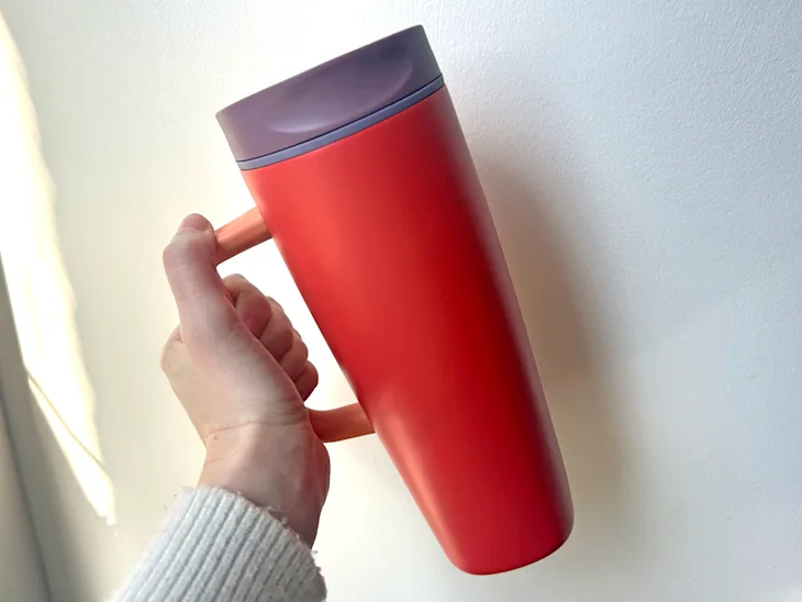 Секрети затишку на вашій кухні: найкращі пляшки та кухлі 9