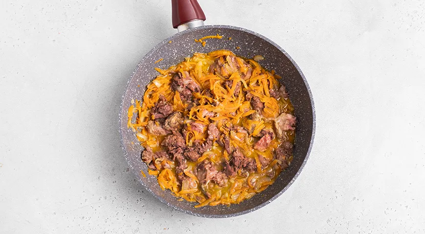 Ароматна горохова каша з тушкованим м'ясом: ситний рецепт для справжніх гурманів 7