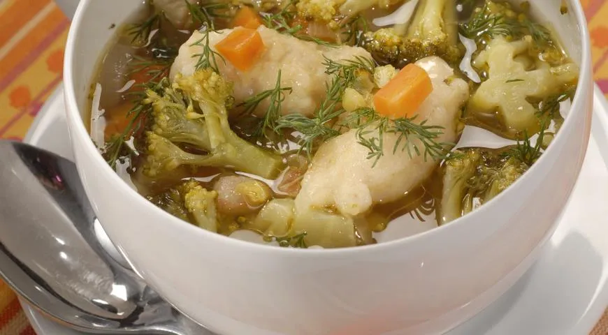 Український овочевий суп з ніжними галушками: простий рецепт з фото 1 Український овочевий суп з ніжними галушками: простий рецепт з фото 1