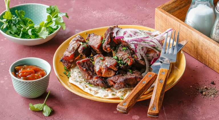 Свиний шашличок на пательні: соковитий рецепт з фото 23