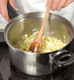 Легкий кукурудзяно-картопляний суп: смачний рецепт з фото 2