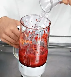Ягідний коктейль: Смакуй літо в кожному ковтку! 3