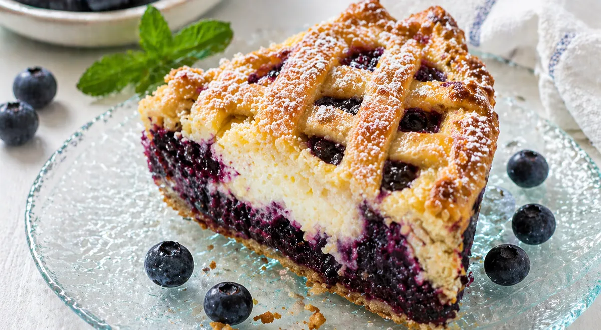 Чорничний пиріг з плетеним верхом: покроковий рецепт із фото за 479 ккал 6