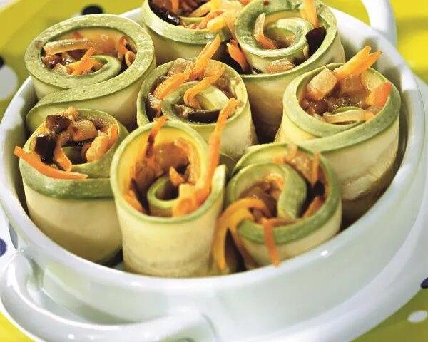 Ніжні рулетики з кабачків: легкий рецепт з фото