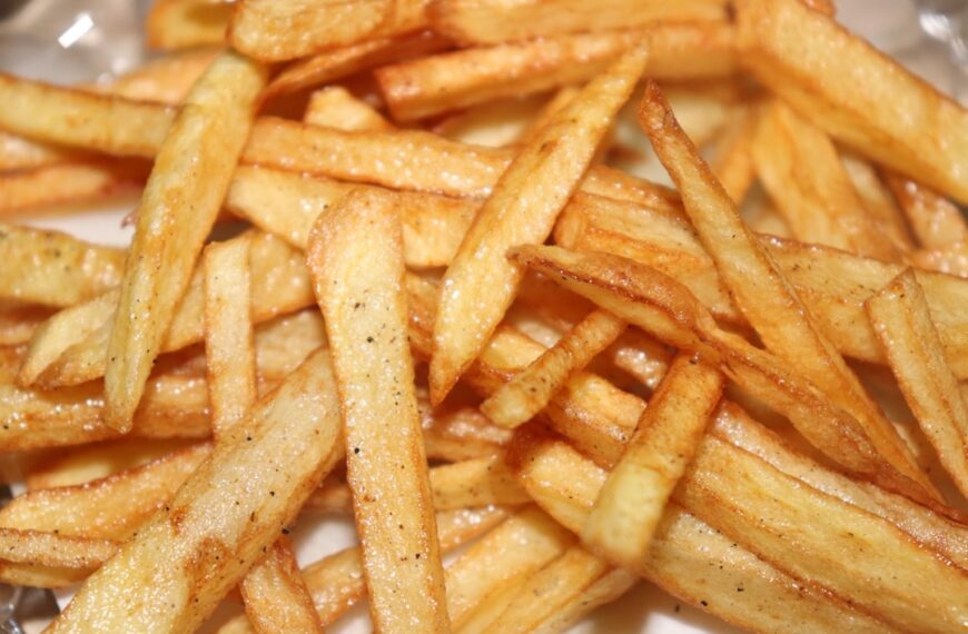 Головна 33 Ароматна смажена картопелька без цибулі: легкий рецепт для швидкої вечері
