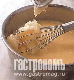 Шарлотка з грушами від Le Cordon Bleu: ніжний десерт з ароматом осені 4