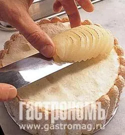 Шарлотка з грушами від Le Cordon Bleu: ніжний десерт з ароматом осені 8