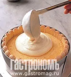 Шарлотка з грушами від Le Cordon Bleu: ніжний десерт з ароматом осені 7