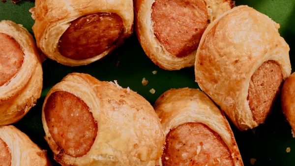 Огляд Creole Sausage Roll-Ups: найкращий рецепт для швидкої вечері
