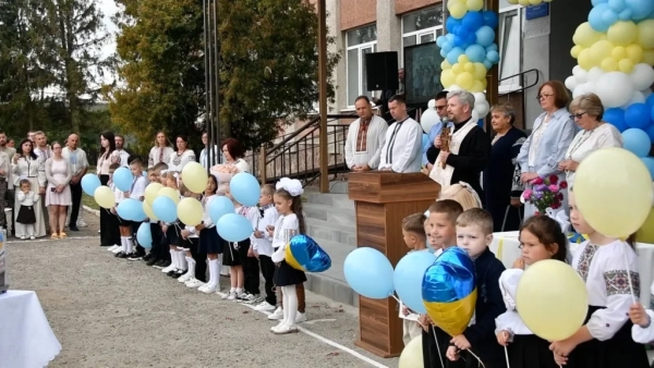Огляд Radchanskyi Lyceum: 40 років досягнень та майбутні перспективи 4 Огляд Radchanskyi Lyceum: 40 років досягнень та майбутні перспективи 4