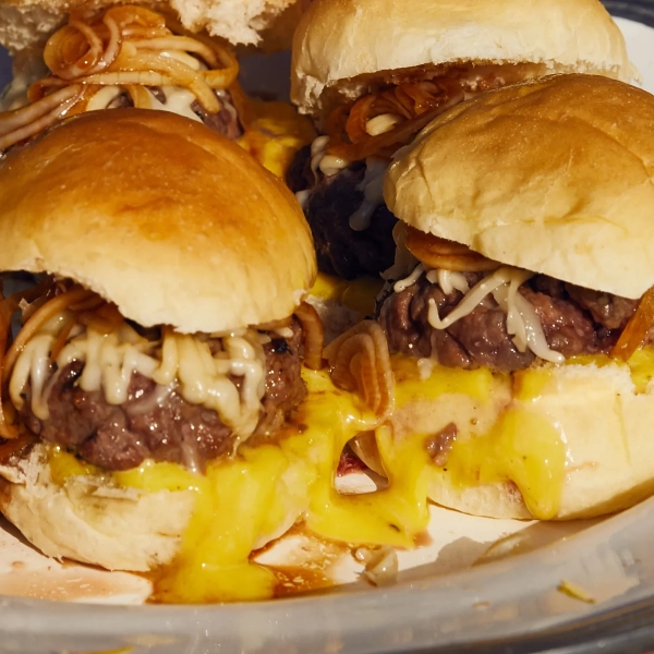 Review: Beef Sliders With Provolone and Balsamic Onions - How to Make Them Delicious 2