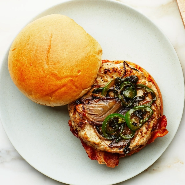 Огляд Chicken-Bacon Smash Burgers: як приготувати ідеальний смак 2