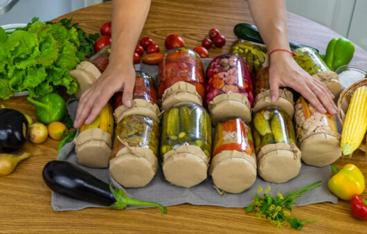 Огляд рецепта торта від Євгена Клопотенка: лимонний курд та крем-чіз 16