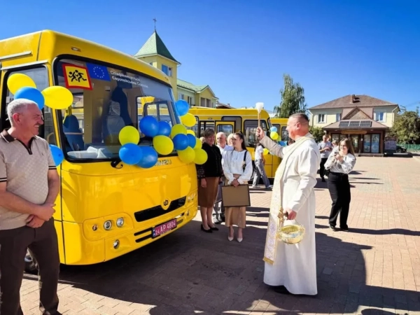 Огляд нових шкільних автобусів для Косівщини: детальний аналіз та рекомендації 3 Огляд нових шкільних автобусів для Косівщини: детальний аналіз та рекомендації 3