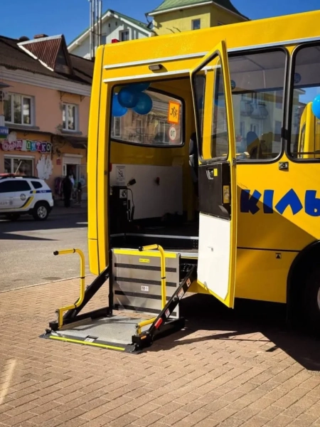 Огляд нових шкільних автобусів для Косівщини: детальний аналіз та рекомендації 6 Огляд нових шкільних автобусів для Косівщини: детальний аналіз та рекомендації 6