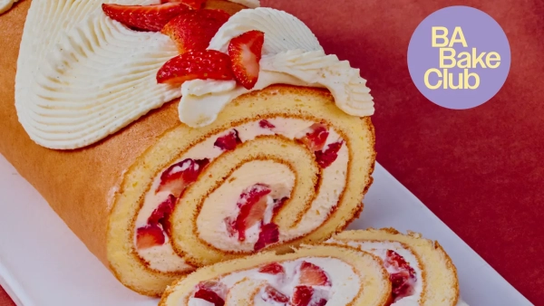 Огляд Strawberry Shortcake Roll: ідеальний десерт для будь-якого свята