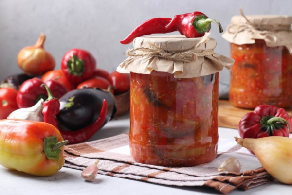 Огляд KitchenAid Artisan Stand Mixer: чи вартий він своєї ціни?