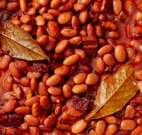 Огляд Boston Baked Beans: легендарна страва, чи варто спробувати