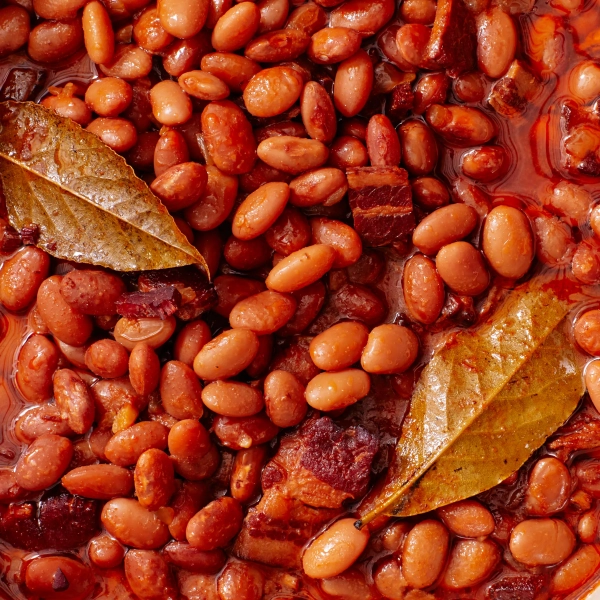Огляд Boston Baked Beans: легендарна страва, чи варто спробувати