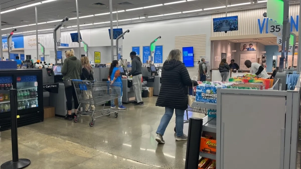 The Friday Checkout: Чому Walmart так довго впроваджував оплату tap-to-pay?